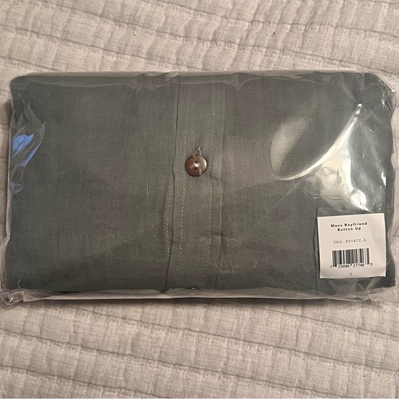 NWT - Lotus and Luna: Boyfriend Button Up Shirt  - Sage - Picture 5 of 9